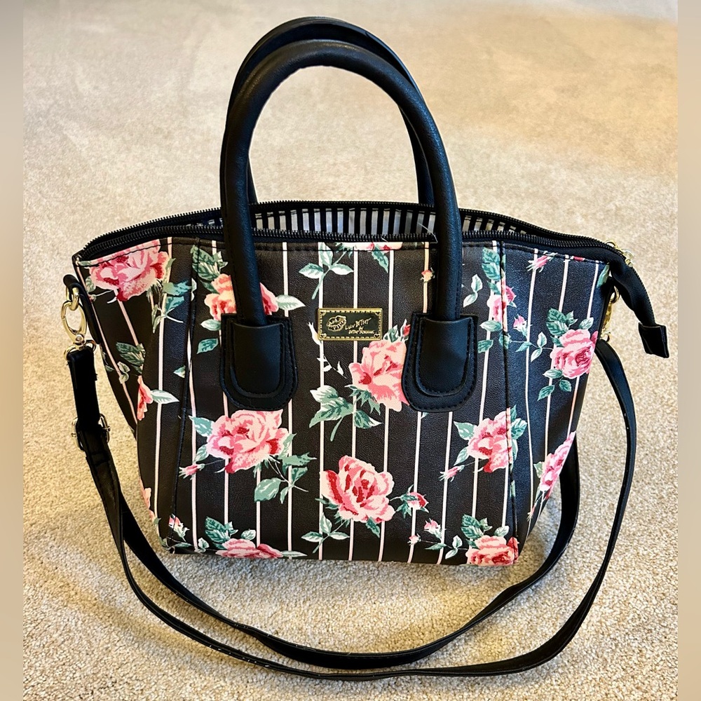 Betsey Johnson NWOT  Luv Betsey purse. - Picture 2 of 10